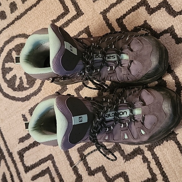 Salomon Gore-tex Women's Hiking/Winter Boots - Grey and Mint - Picture 2 of 8